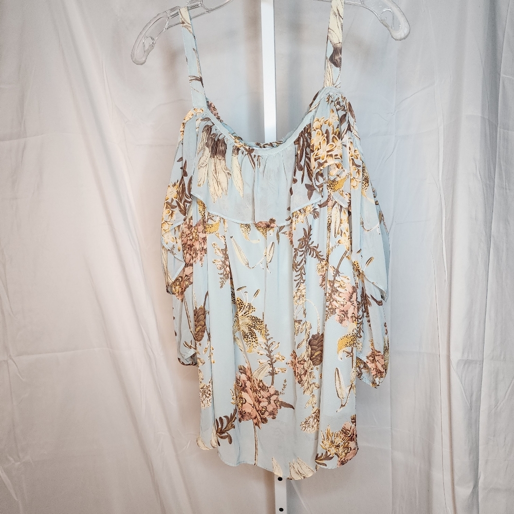 Boutique 2x Off The Shoulder blouse